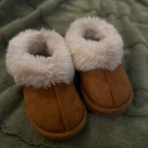 Warm Tan Baby Booties with Cream Lining